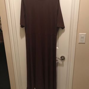 Maxi dress brown w short sleeves